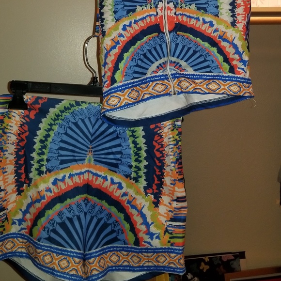 Two piece outfit - Picture 2 of 4